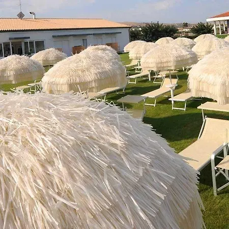 فندق مبيت وإفطار Frontemare 3*