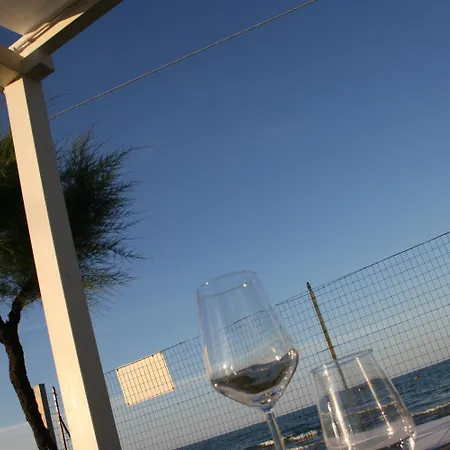 Frontemare Bed and Breakfast 3*