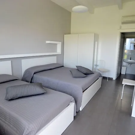 Frontemare فندق مبيت وإفطار 3*