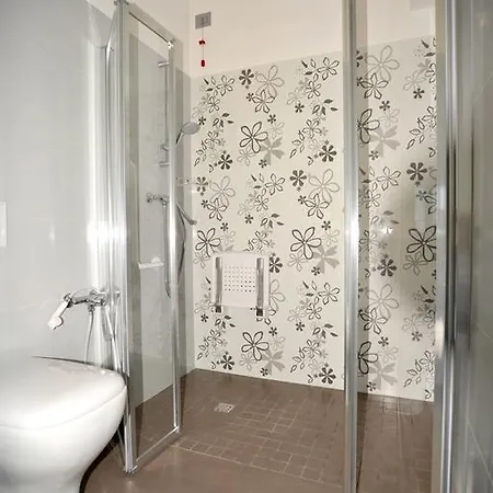 Frontemare فندق مبيت وإفطار 3*