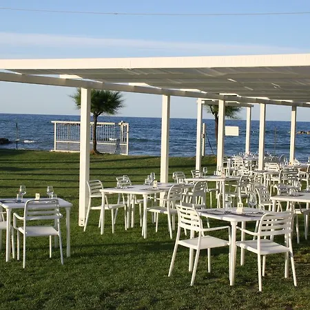 Frontemare Bed & Breakfast